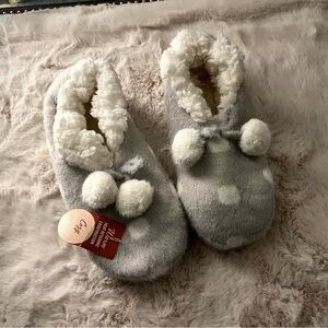 Muk Luks Cozy Gray Polka Dot Pom Pom Slippers